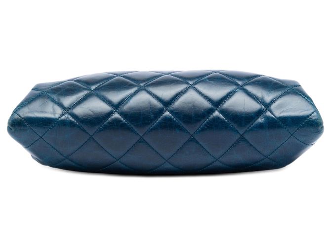 Clutch Chanel Blue Quilted Glazed Calfskin Coco Pleats Chain - vista 3
