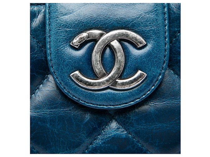 Clutch Chanel Blue Quilted Glazed Calfskin Coco Pleats Chain - vista 5