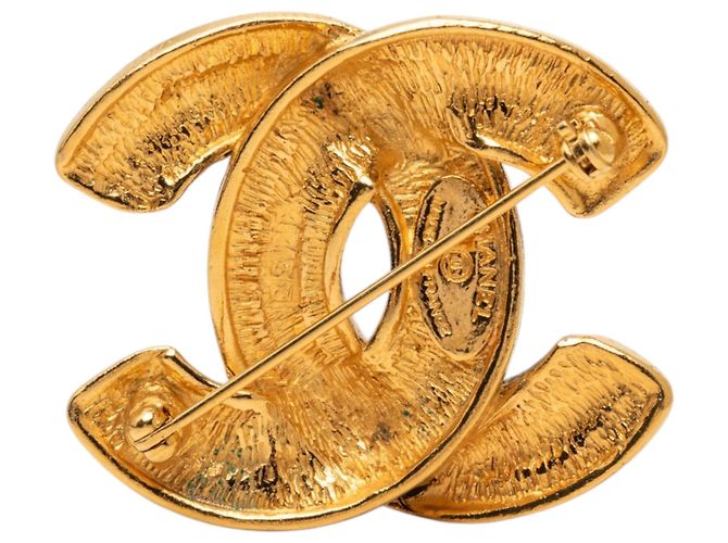 Spilla Chanel Gold CC trapuntata placcata oro D'oro - vista 2