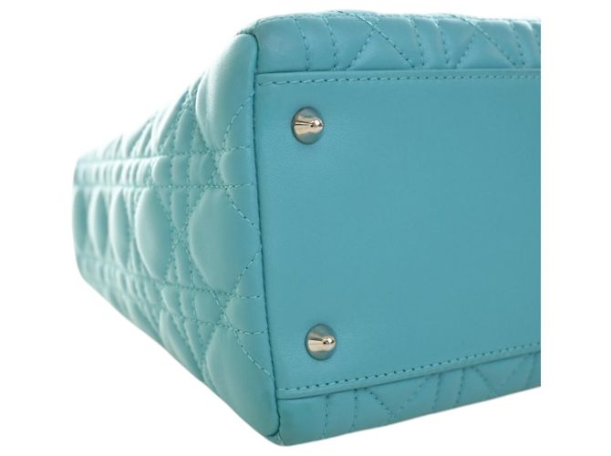 Lady Dior aus blauem Lammleder Größe Medium - Ansicht 10