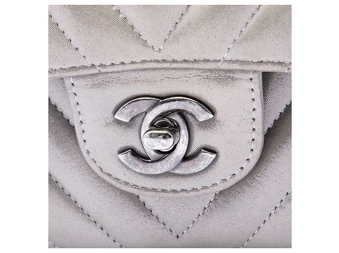 Chanel Argento Medium Classic Chevron Lambskin Iridescent Double Flap - vista 5