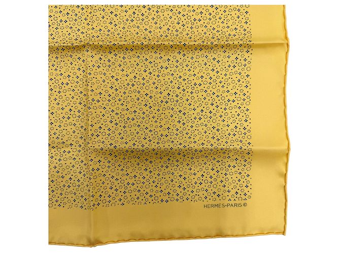 Hermès Sciarpa in seta Hermes Petit Carré 45 Gavroche Blu Giallo - vista 4