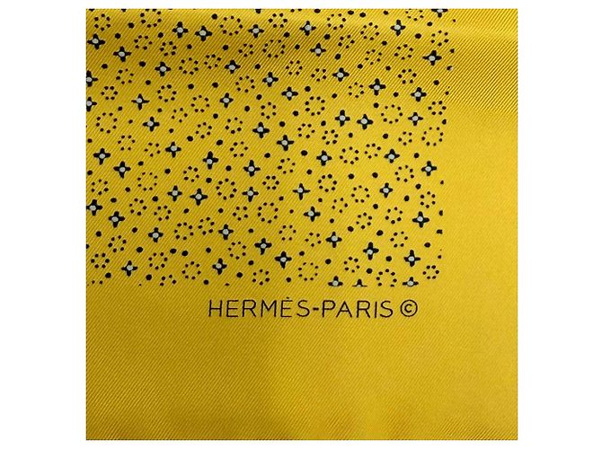 Hermès Sciarpa in seta Hermes Petit Carré 45 Gavroche Blu Giallo - vista 6