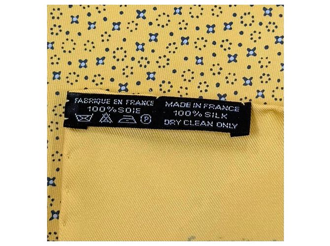 Hermès Sciarpa in seta Hermes Petit Carré 45 Gavroche Blu Giallo - vista 8