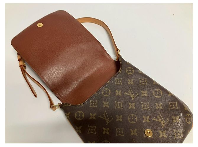 Borsa a Spalla Louis Vuitton Musette Salsa Marrone - vista 9