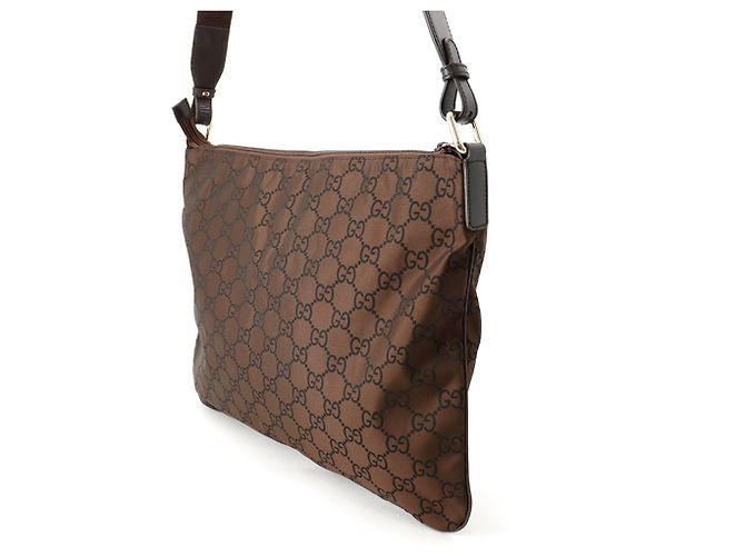 Borsa a tracolla Gucci in nylon marrone - vista 2