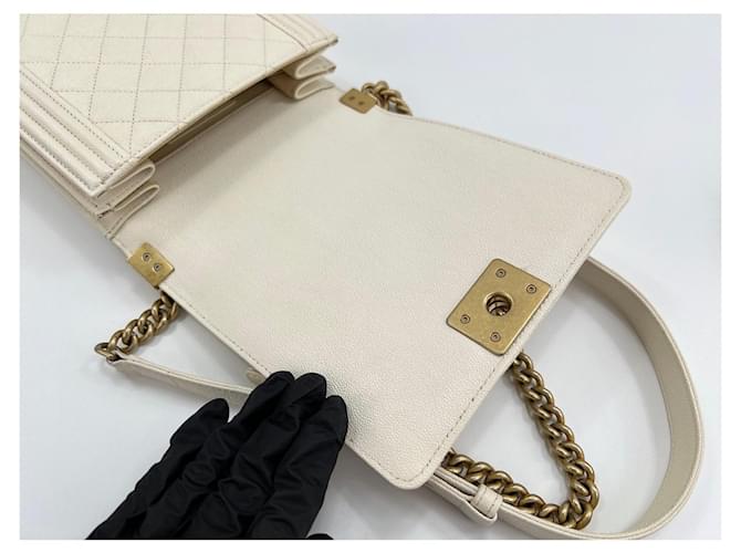 Borsa a tracolla verticale Chanel Boy Bianco - vista 12