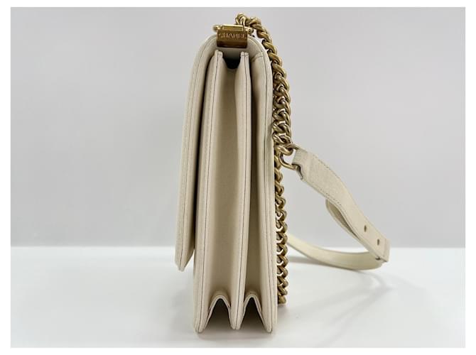 Borsa a tracolla verticale Chanel Boy Bianco - vista 3