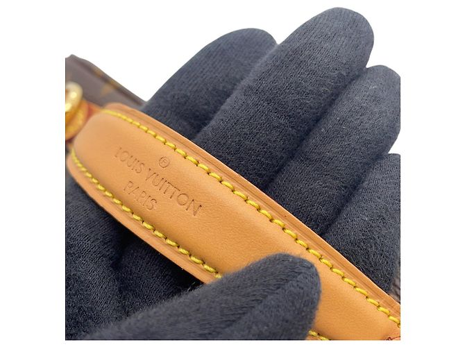 Borsa a tracolla e crossbody Louis Vuitton Monogram Utility Marrone Monogramma - vista 7