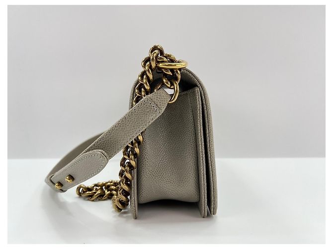 Chanel Boy Schultertasche in Grau Braun - Ansicht 5