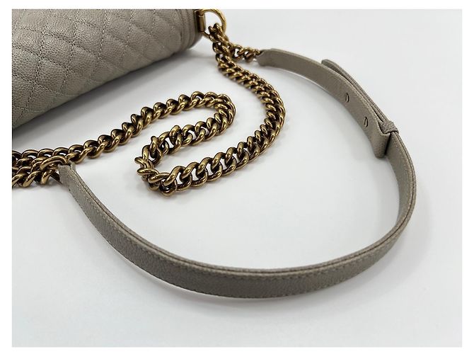 Chanel Boy Schultertasche in Grau Braun - Ansicht 9