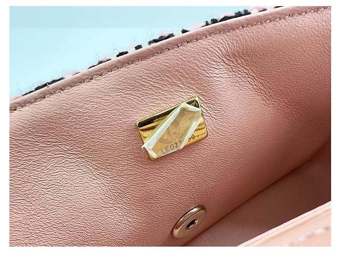 Timeless Borsa a Spalla Chanel Mini Matelassé Rosa - vista 13