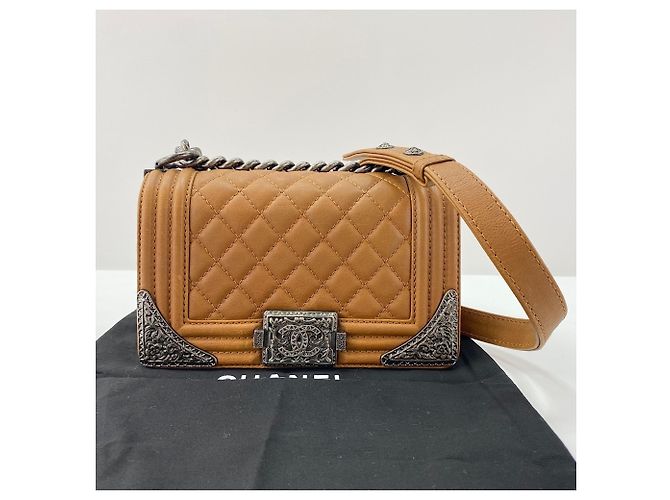 Borsa a tracolla Chanel Boy marrone - vista 13