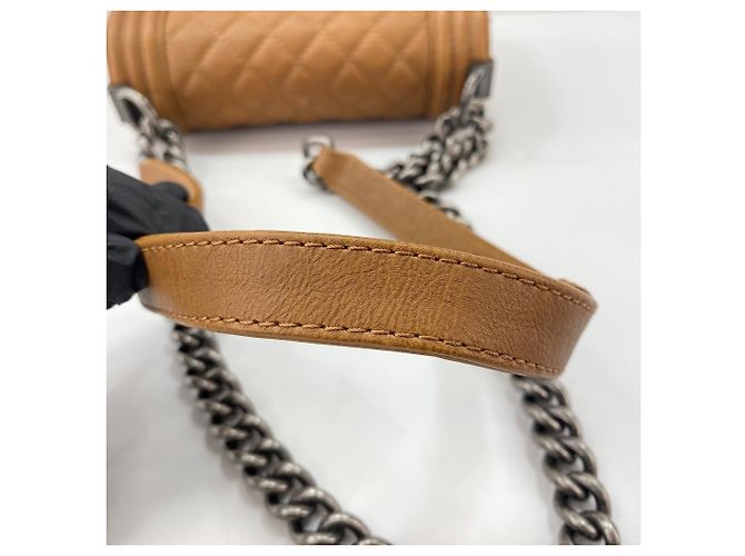 Borsa a tracolla Chanel Boy marrone - vista 9