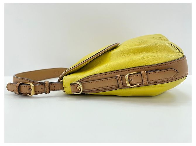 MCM Schultertasche aus gelbem Leder - Ansicht 5