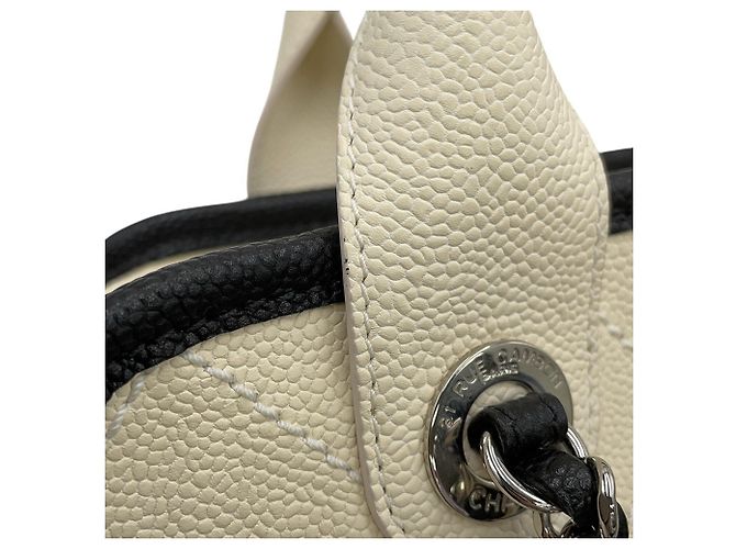Borsa Bowling Deauville Chanel Nero Bianco - vista 8