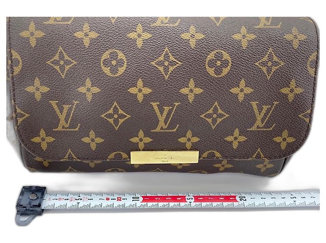 Borsa a Spalla Louis Vuitton Favorite MM Marrone - vista 3