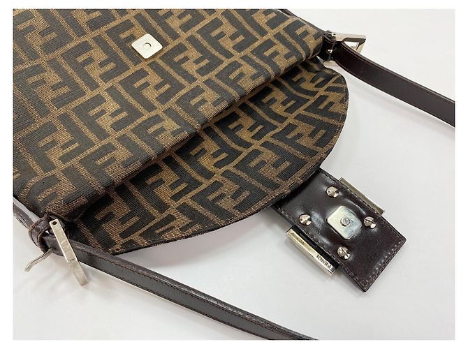 Borsa a tracolla Fendi Mamma Bucket Marrone - vista 12