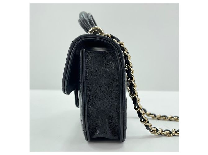 Borsa a tracolla Chanel Matelassé in pelle nera Nero - vista 3