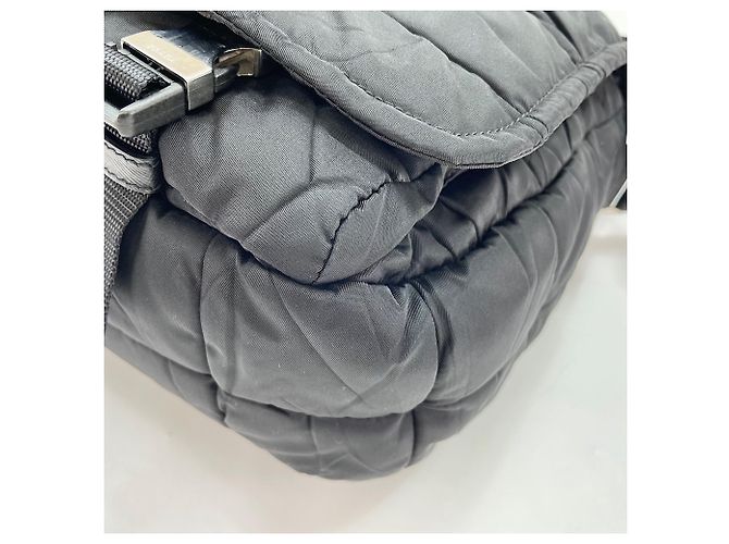 Prada PRADA Triangle Plate Schultertasche Schwarz - Ansicht 9