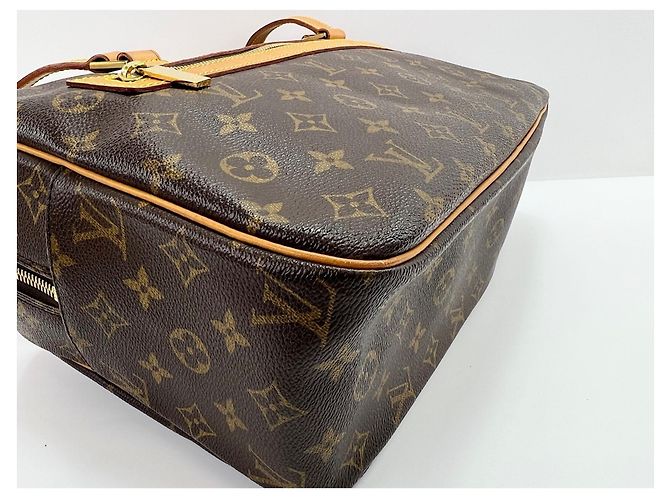 Bolsa de ombro Louis Vuitton Cite em marrom - vista 7