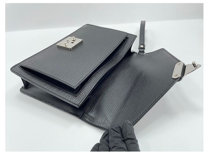 Pochette Sellier Dragonne Louis Vuitton Clutch Nero - vista 11