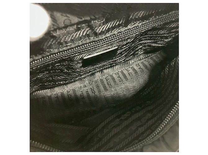 Borsa a tracolla in nylon nero Prada - vista 13