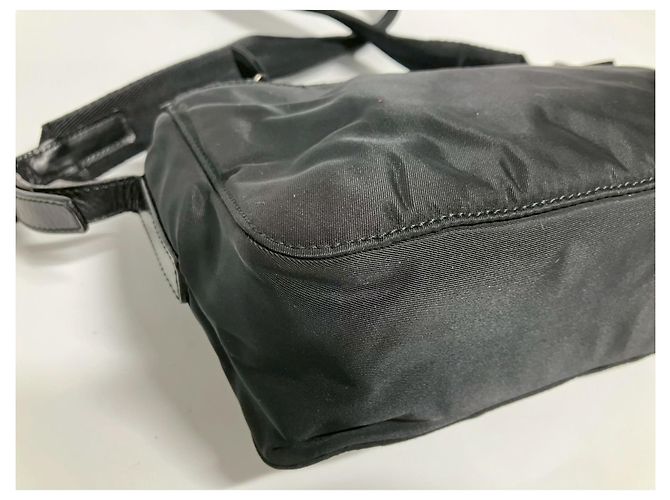 Borsa a tracolla in nylon nero Prada - vista 8