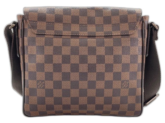 Borsa a tracolla Louis Vuitton District PM Marrone - vista 3