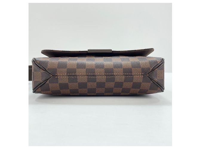 Borsa a tracolla Louis Vuitton District PM Marrone - vista 7
