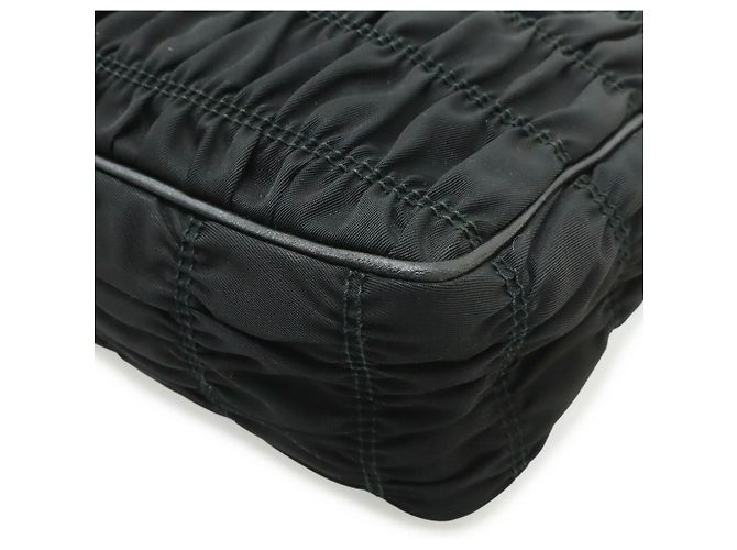 Borsa a tracolla in nylon arricciato e pelle Prada Nero - vista 3