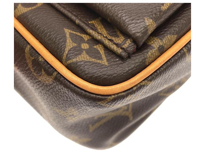 Borsa a Spalla Louis Vuitton VIVA CITE Monogram Metallico Bronzo - vista 3