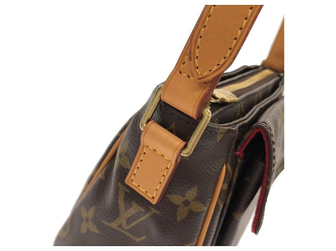 Borsa a Spalla Louis Vuitton VIVA CITE Monogram Metallico Bronzo - vista 4