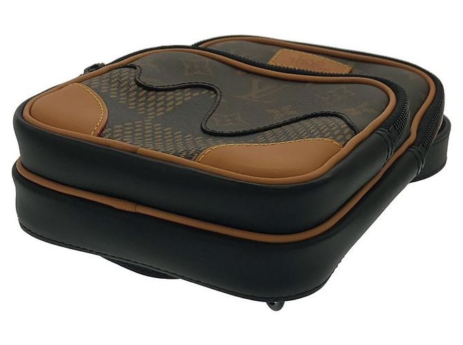 Borsa a tracolla Louis Vuitton Damier Giant Amazon Slingback Marrone - vista 3