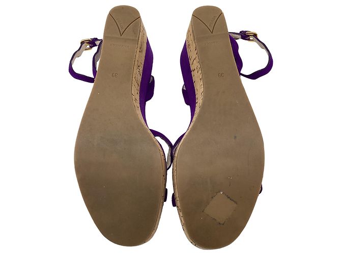 Sandales à compensées Prada avec accent de bride ondulée en daim violet - vue 10
