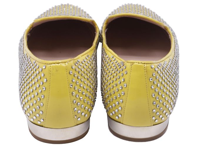 Bailarinas Miu Miu en charol amarillo con adornos de cristal - vista 5