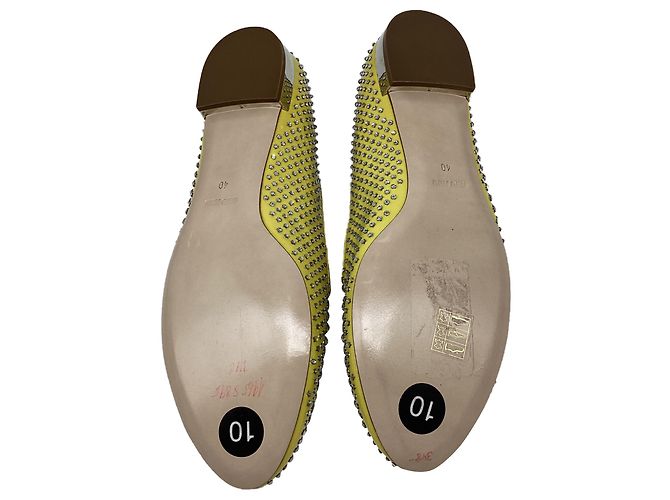 Bailarinas Miu Miu en charol amarillo con adornos de cristal - vista 9
