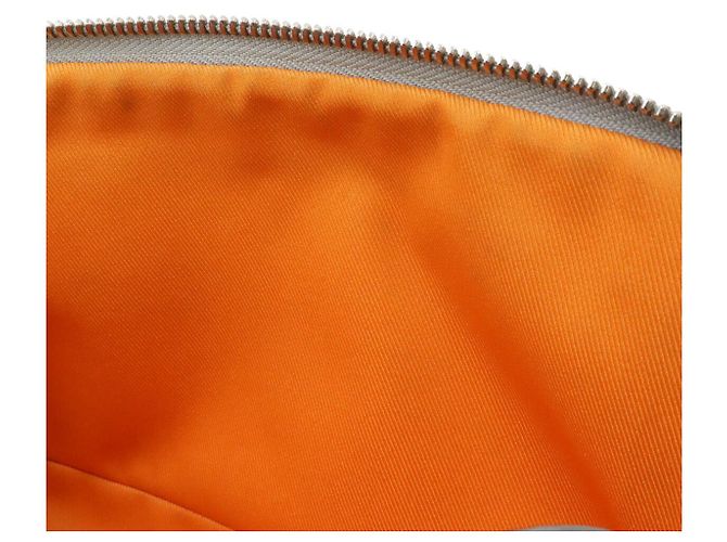Clutch Louis Vuitton Alpha Monogram Satellite Argento Metallico - vista 7