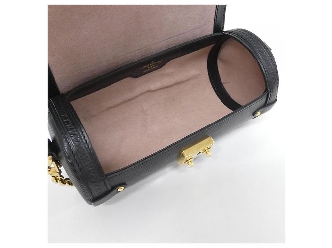 Borsa a tracolla Louis Vuitton Epi Papillon in pelle di vitello Nero - vista 8