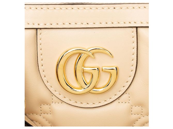 Gucci Borsa Duffle Jumbo GG Matelasse in pelle media Marrone Beige - vista 9