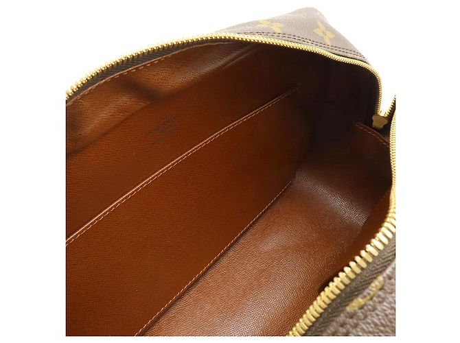 Louis Vuitton Cite Monogram Shoulder Bag Brown - view 8