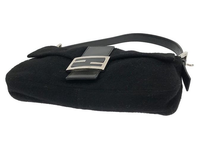 Borsa a tracolla Fendi Baguette in lana Nero - vista 3