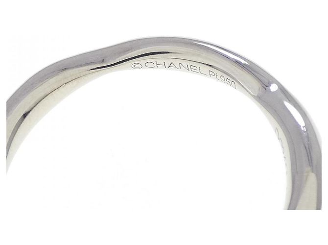 Anello Chanel Camellia Half Eternity in Platino Argento Metallico - vista 4