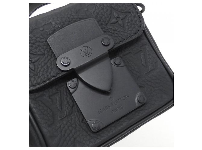 Borsa a tracolla Louis Vuitton Taurillon Monogram Pico S Lock Nero - vista 5