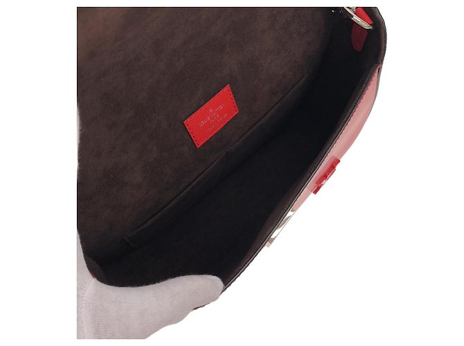 Borsa a tracolla in pelle Epi Luna Louis Vuitton Rosso - vista 7