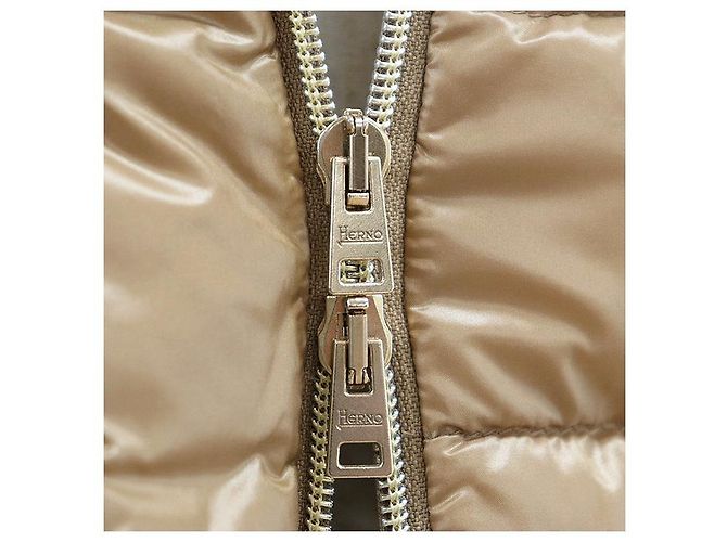 Autre Marque Abrigo ligero de plumón Herno de nylon Beige Camello - vista 14