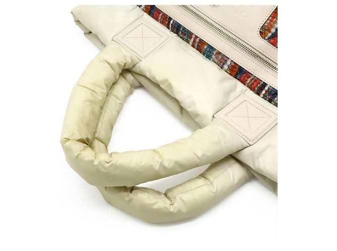 Borsa Tote Chanel Coco Cocoon in nylon e pelle Bianco - vista 5
