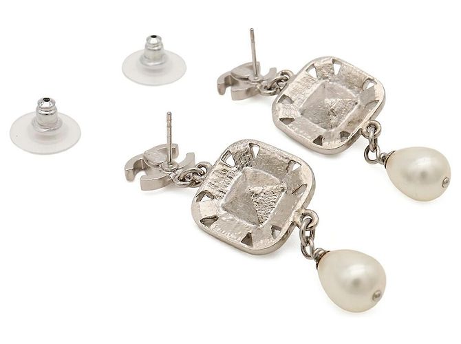 Chanel Coco Mark Pearl Ohrringe Silber Metallisch - Ansicht 3