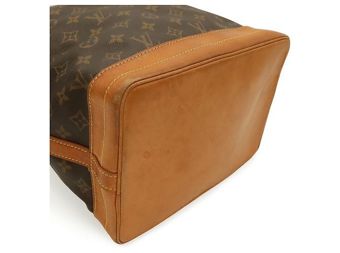 Louis Vuitton Monogram Shoulder Bag Brown - view 3