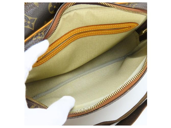 Borsa a tracolla Louis Vuitton Reporter PM Monogram Marrone - vista 18